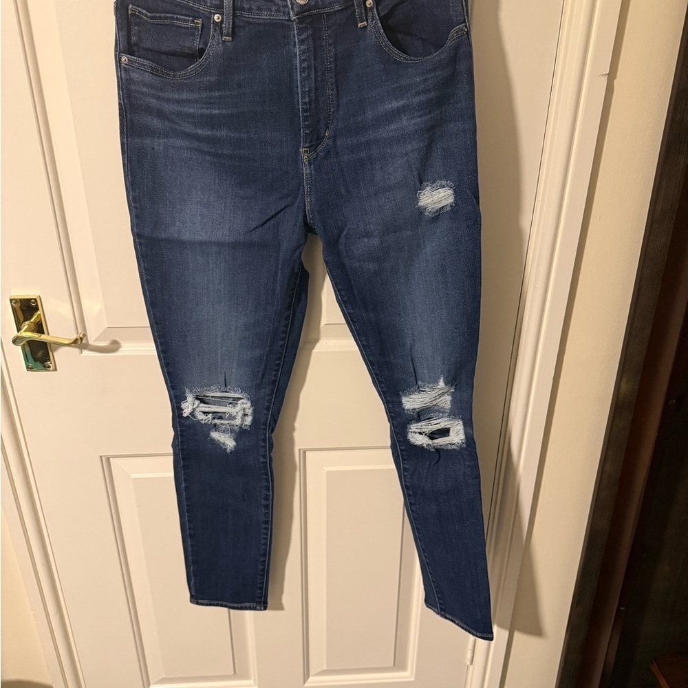Levi’s Women's Blue Distressed High Rise Skinny Jeans sz 32 - Picture 2 of 6